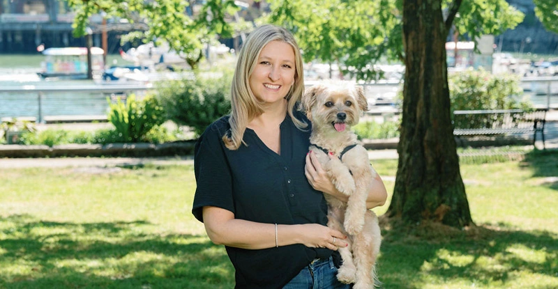 Image of Dayna Rogowski and her dog